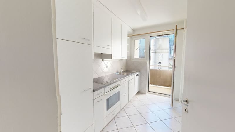 Central 3 bedroom apartment (1)