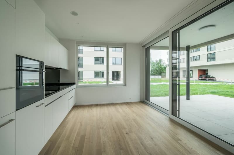 Moderne 2.5 Zimmer Wohnung am See (2)