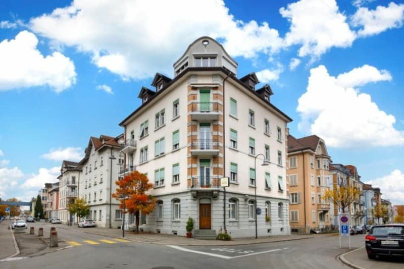Zentrale 2.5-Zimmer-Wohung am See (1)