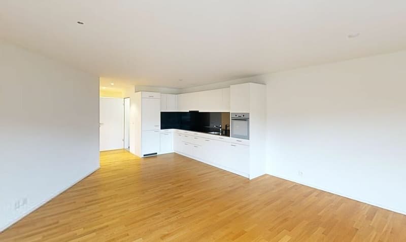 Schöne helle Wohnung (3)