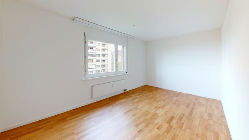 Schöne Single-Wohnung mit grossem Balkon (6)