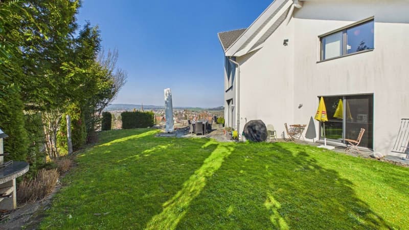 Villa with Gallery and Panoramic View (10)