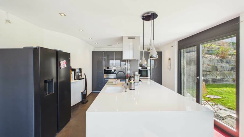 Villa with Gallery and Panoramic View (5)