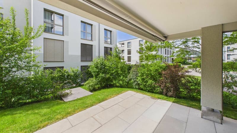 Ground floor apartment in attractive development (2)