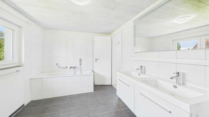 Viele Nutzungsmöglichkeiten mit 7.5 - Zimmer (8)