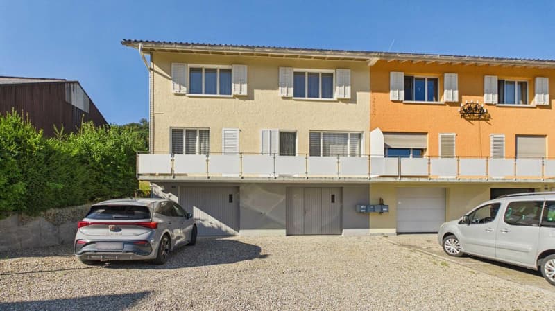 Doppeleinfamilienhaus mit 5.5 - Zimmer (2)