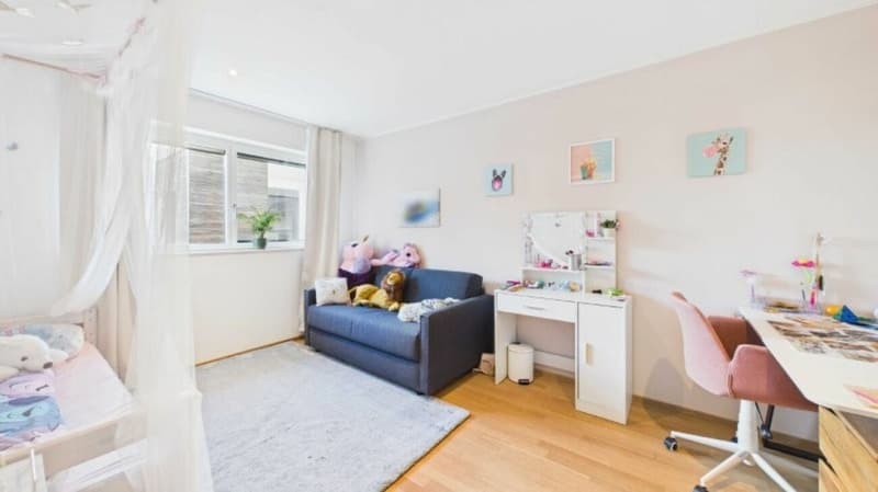 Ansprechende 4.5 - Zi.-Wohnung mit grossem Balkon mitten in Aadorf (15)