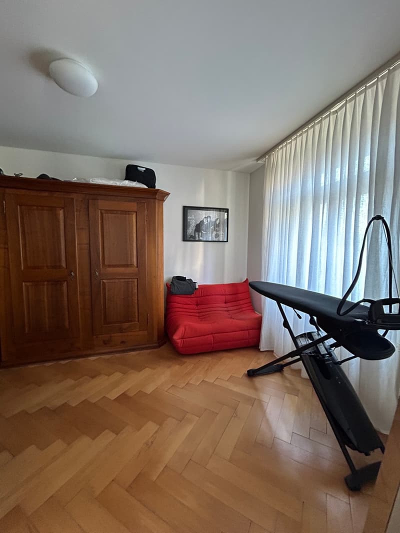 Zimmer_li.JPEG