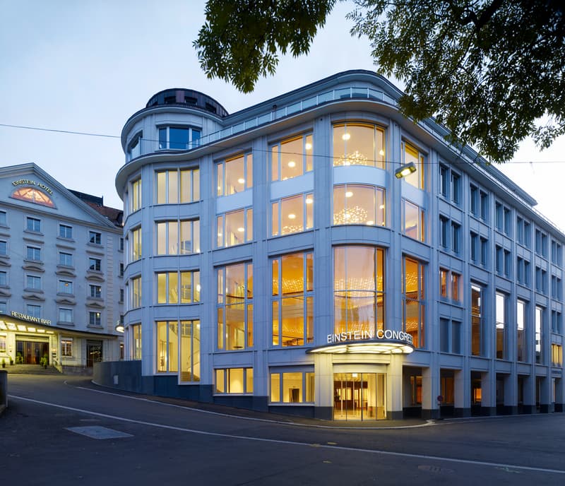 Einstein_Hotel_aussen_Daemmerung.jpg