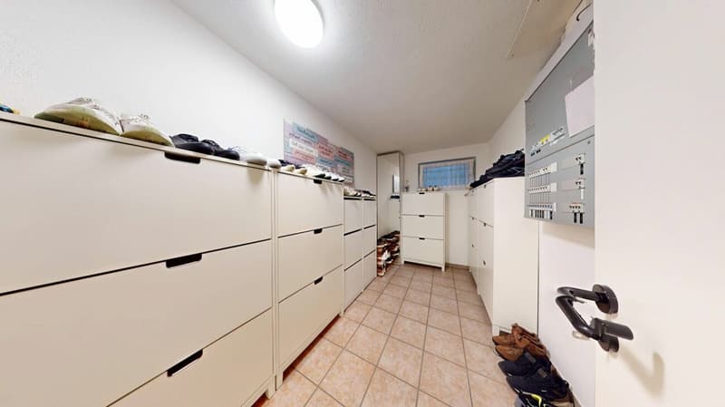 8 Zimmer Einfamilienhaus mit Einliegerwohnung (21)