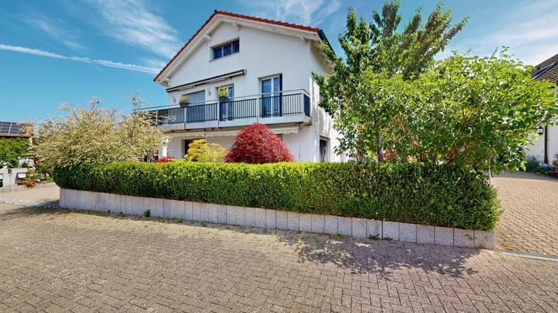 8 Zimmer Einfamilienhaus mit Einliegerwohnung (2)