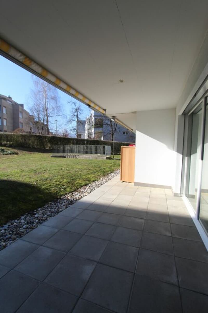 Bello appartamento con area giardino (9)