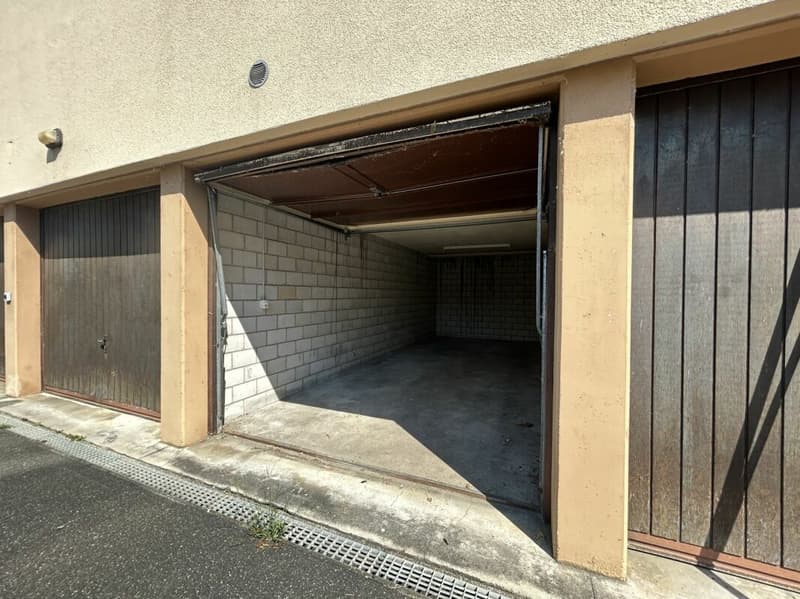 Frick / Garage box with forecourt (3)