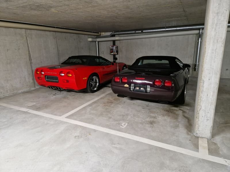 Tiefgaragenplätze (1)