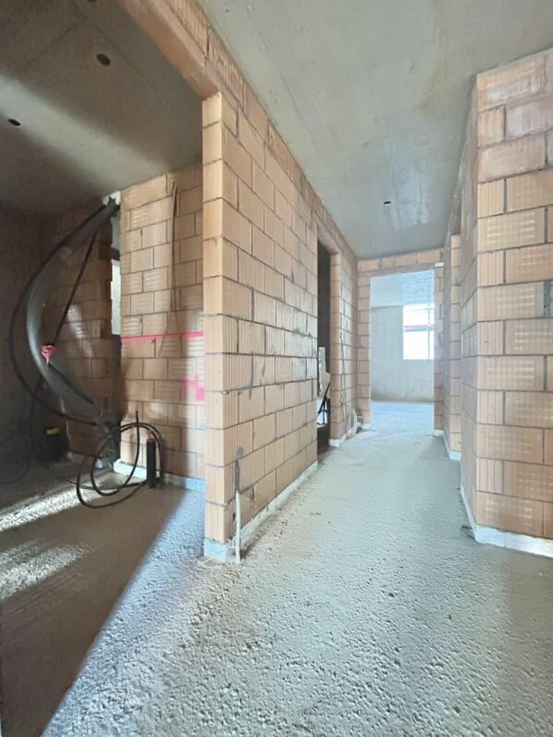 Appartement de 4,5 pièces au rez-de-chaussée à occuper pour la première fois (6)