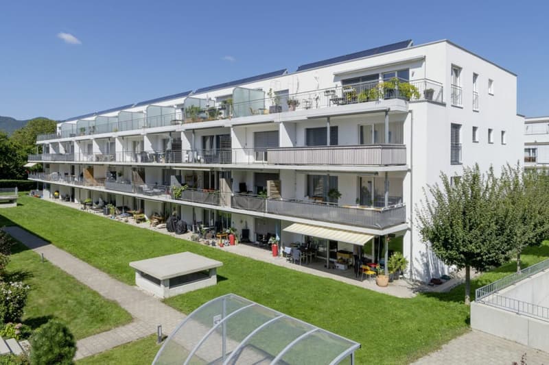 SCHÖNE WOHNUNG MIT GROSSEM BALKON (1)