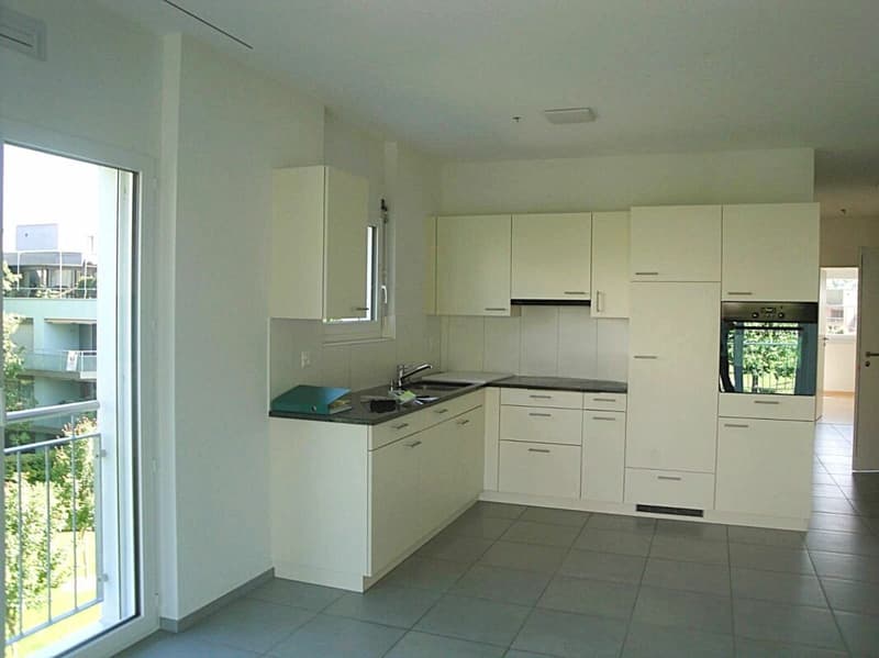 SCHÖNE WOHNUNG MIT GROSSEM BALKON (3)