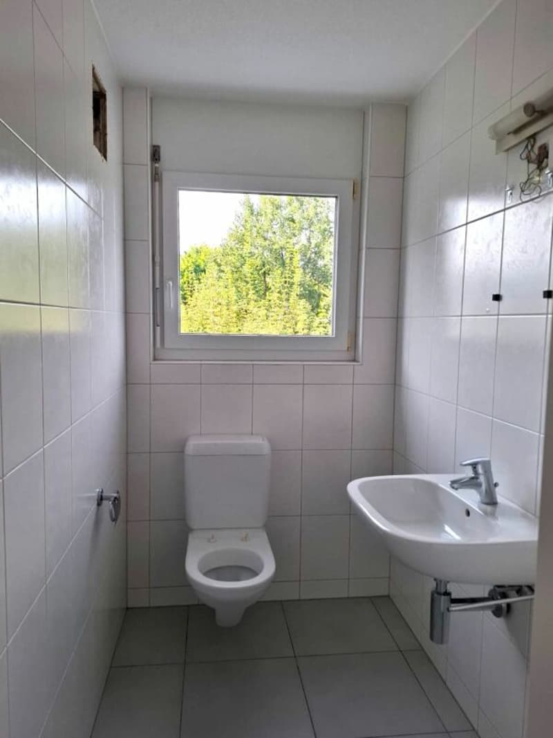 SCHÖNE WOHNUNG MIT GROSSEM BALKON (13)
