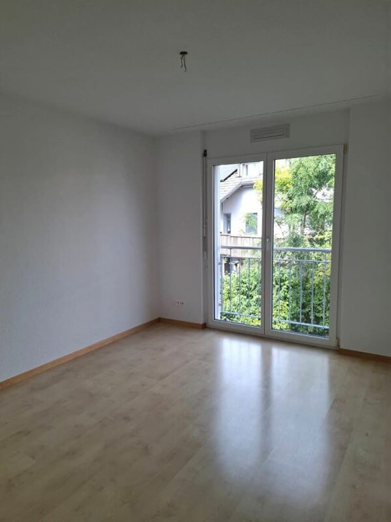 SCHÖNE WOHNUNG MIT GROSSEM BALKON (9)