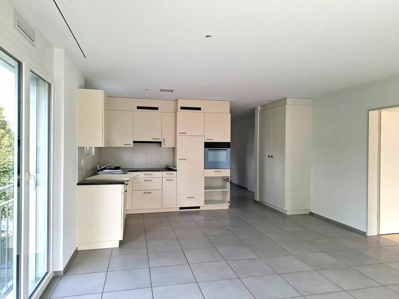SCHÖNE WOHNUNG MIT GROSSEM BALKON (5)