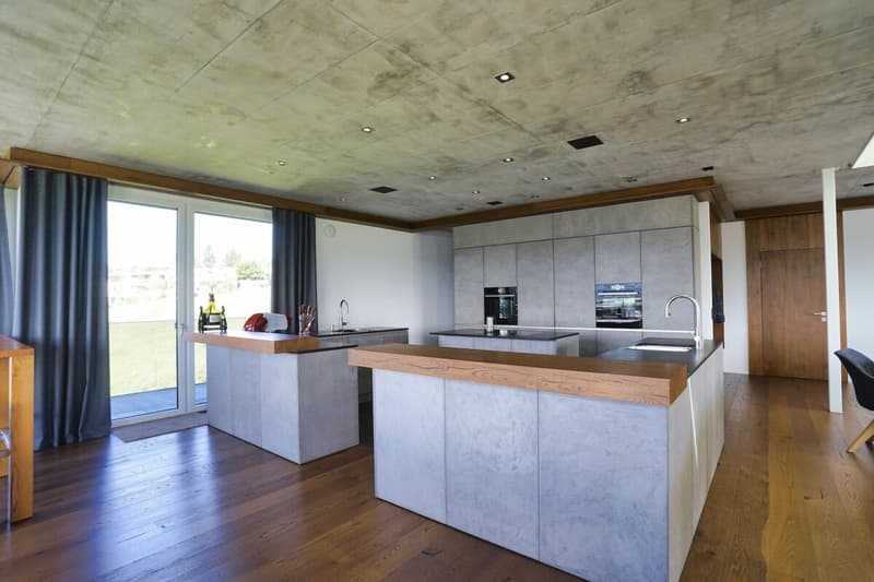 Casa a terrazza unica con piscina, vista panoramica, e comfort abitativo elevato (3)