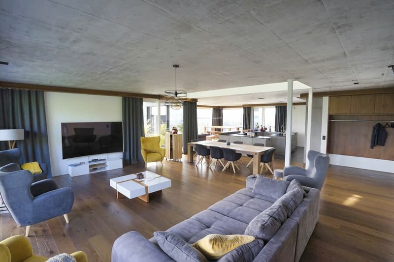 Casa a terrazza unica con piscina, vista panoramica, e comfort abitativo elevato (4)