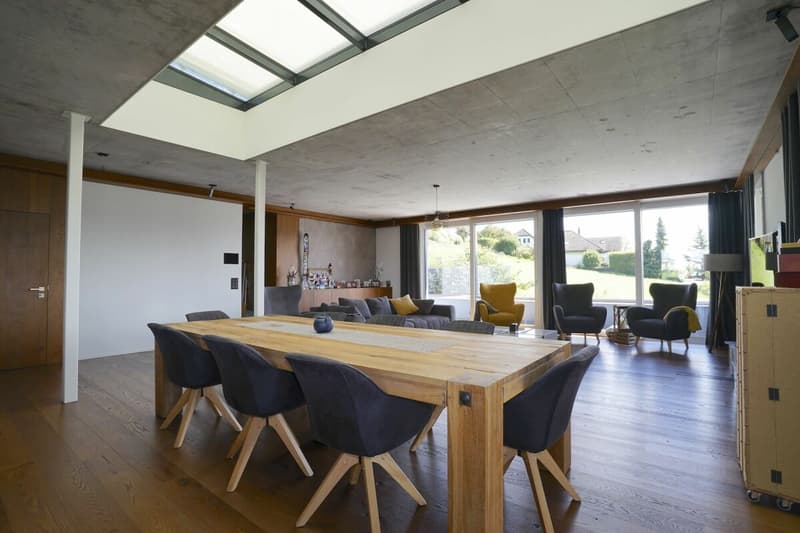 Casa a terrazza unica con piscina, vista panoramica, e comfort abitativo elevato (6)