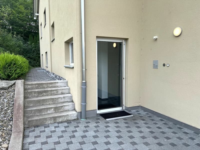 TRENDIGE GARTENWOHNUNG MIT GEDECKTEM SITZPLATZ (3)
