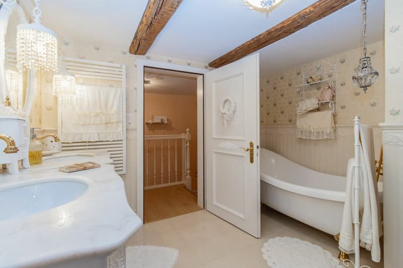 Maisonette di 6,5 locali in una casa Riegel storica (7)
