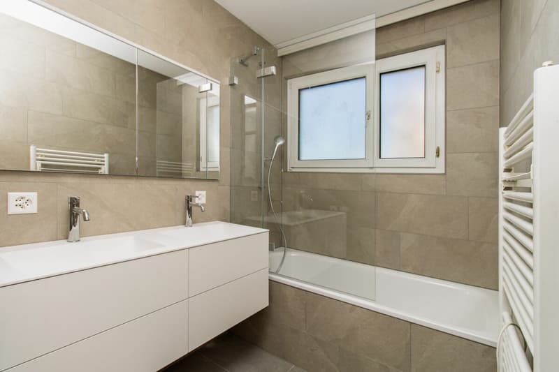 Peaceful living with a far-reaching view, winter garden & smart home (4)