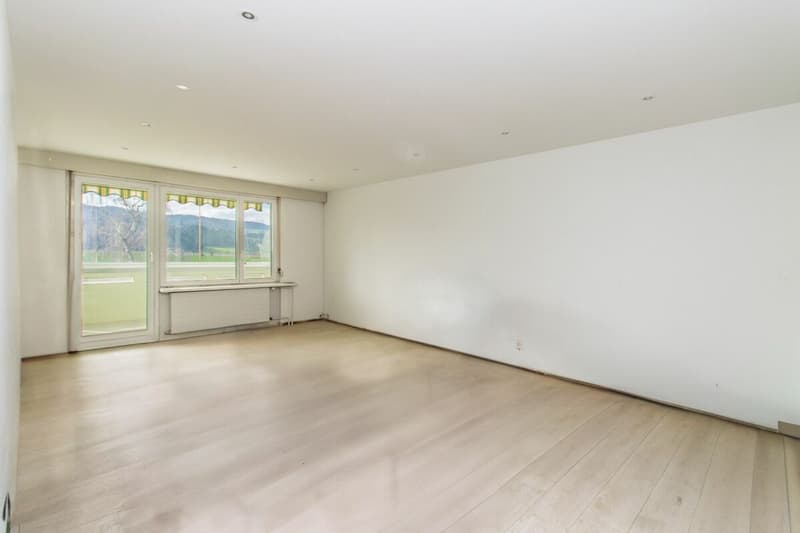 Peaceful living with a far-reaching view, winter garden & smart home (3)