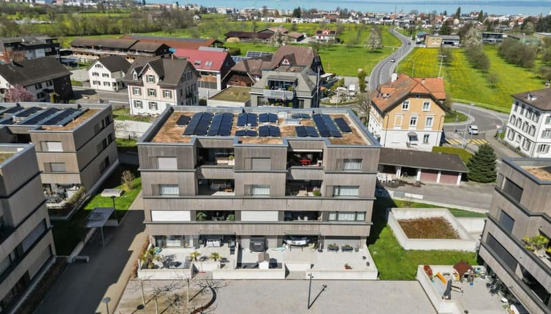 Appartement de plain-pied moderne 4,5 pièces - Vie centrale dans un emplacement très demandé (2)