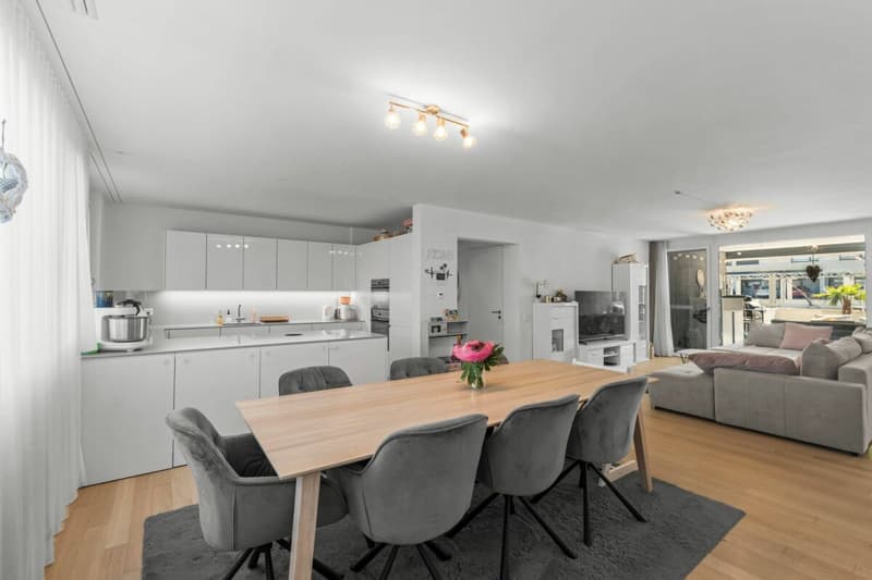 Appartement de plain-pied moderne 4,5 pièces - Vie centrale dans un emplacement très demandé (9)