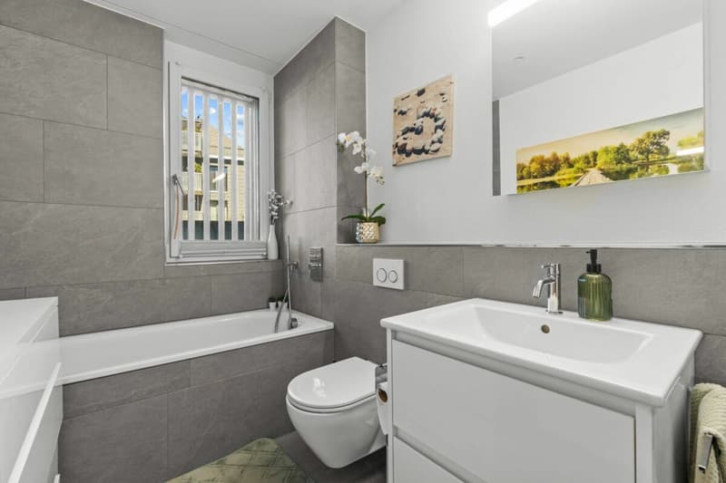 Appartement de plain-pied moderne 4,5 pièces - Vie centrale dans un emplacement très demandé (10)