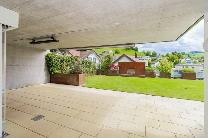 Premium garden apartment with huge outdoor area and panoramic view (8)