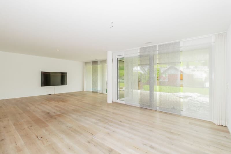 Premium garden apartment with huge outdoor area and panoramic view (13)