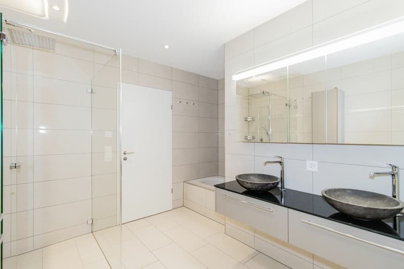 Premium garden apartment with huge outdoor area and panoramic view (15)