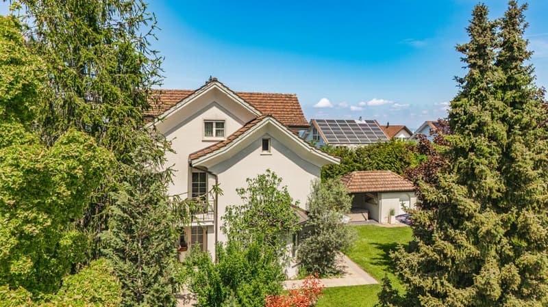 7.5-room country house villa with lake view on a large plot of land (5)