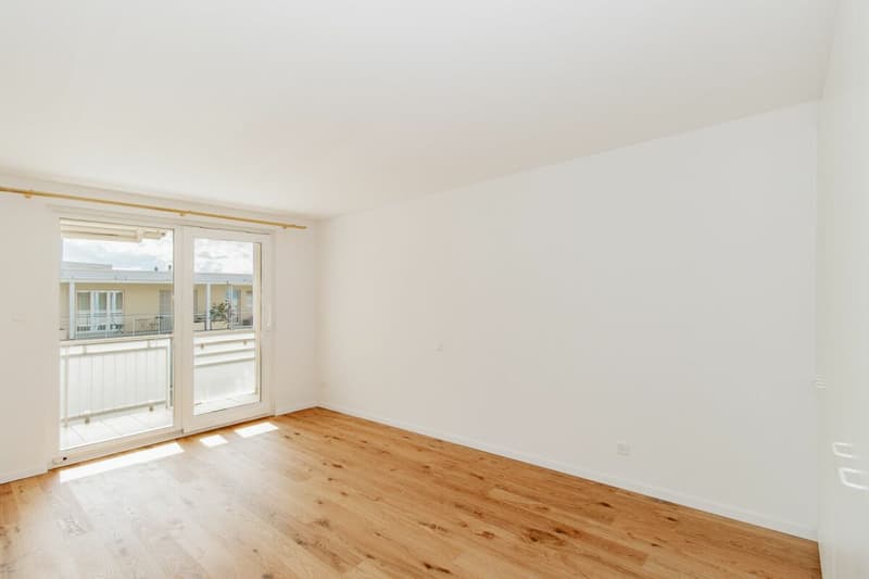 5.5-room attic apartment with a far-reaching view to Lake Constance (7)