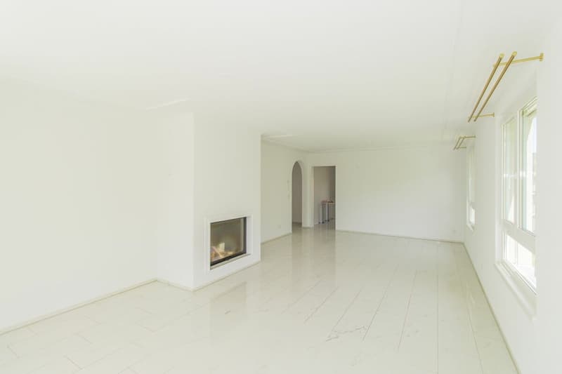5.5-room attic apartment with a far-reaching view to Lake Constance (3)