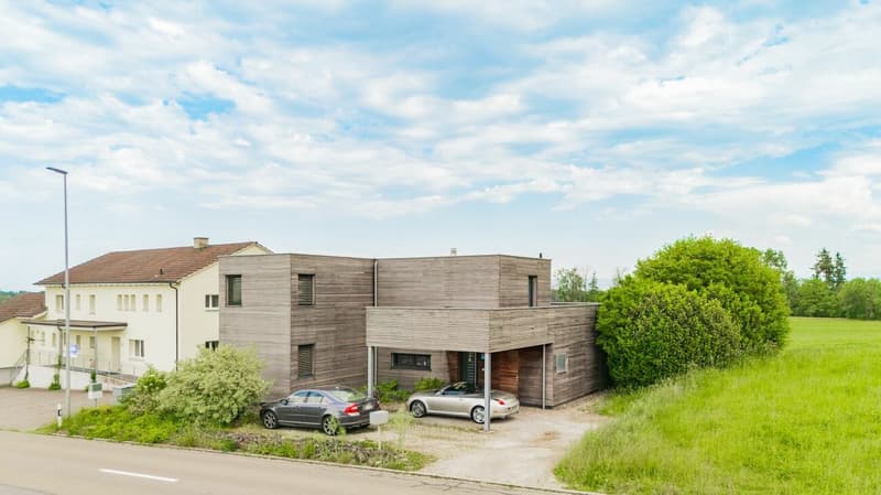 Maison d'architecte caractérisée de 4,5 pièces - Architecture moderne en bois avec vue imprenable (2)