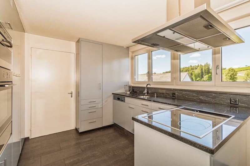 Rare Opportunity - Premium Location with Development Potential (14)