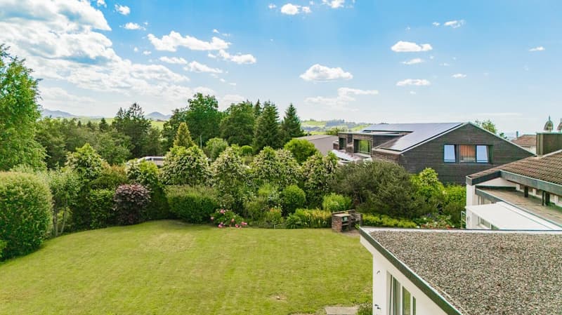 Rare Opportunity - Premium Location with Development Potential (4)