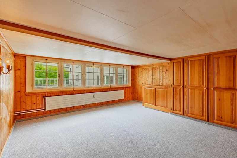 Spacious 6.5-room single-family house with versatile space offer (5)