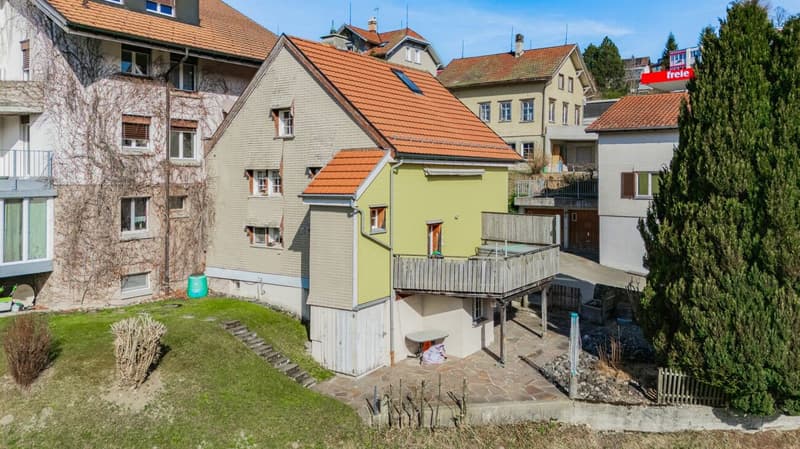 Spacious 6.5-room single-family house with versatile space offer (14)