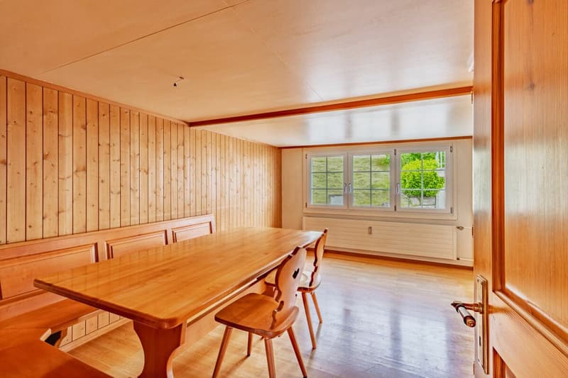 Spacious 6.5-room single-family house with versatile space offer (2)