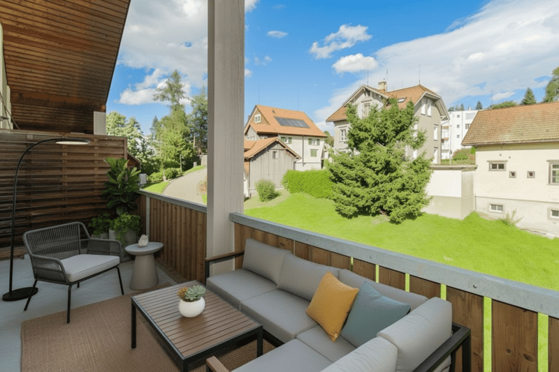 5.5-Zimmer-Maisonettewohnung mit sonnigem Balkon und moderner Ausstattung (10)
