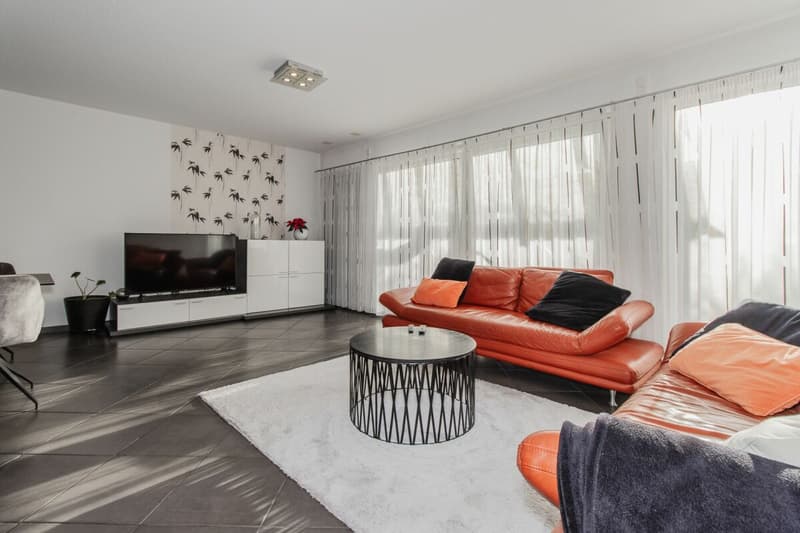 Grosszügiges 5.5-Zimmer-Reiheneinfamilienhaus in Seenähe (8)