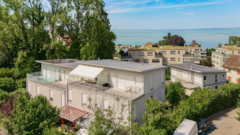 Grosszügiges 5.5-Zimmer-Reiheneinfamilienhaus in Seenähe (3)