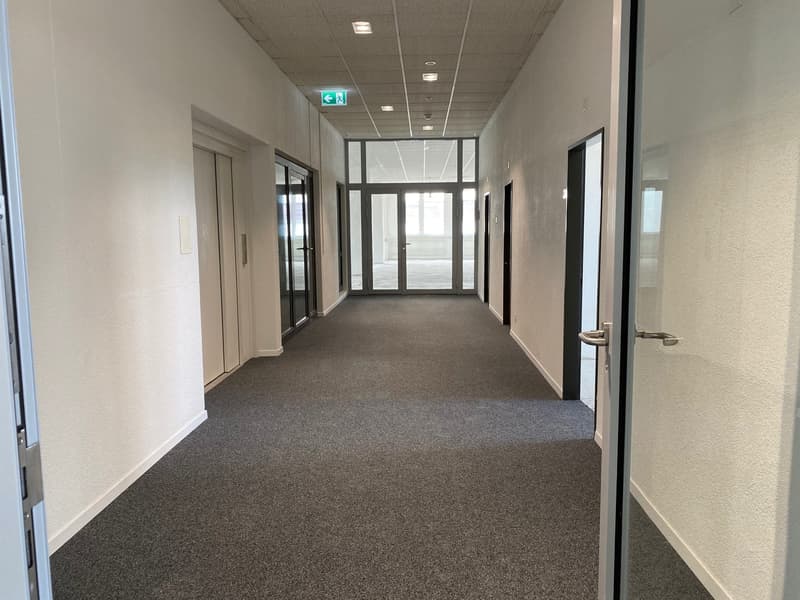 Office space on the 2nd and 3rd floors in the Schwerzi industrial and commercial park for rent (3)